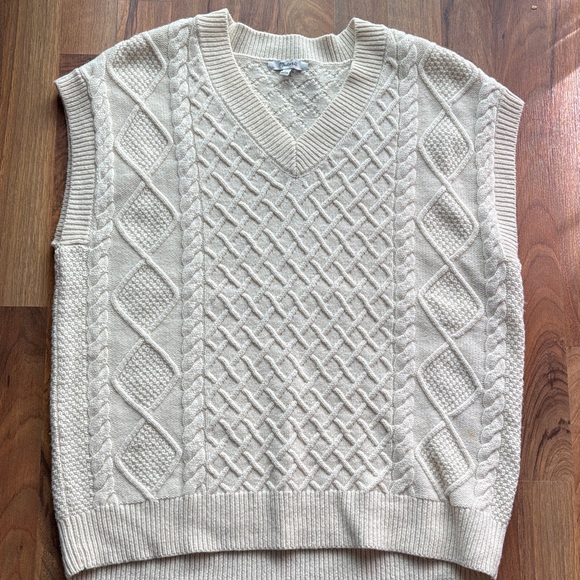 Madewell Jackets & Blazers - Madewell Woman’s Size S Cream Cable Knit V-Neck Vest